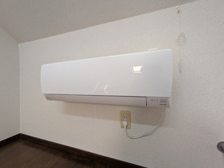 ロフトのエアコンです♪