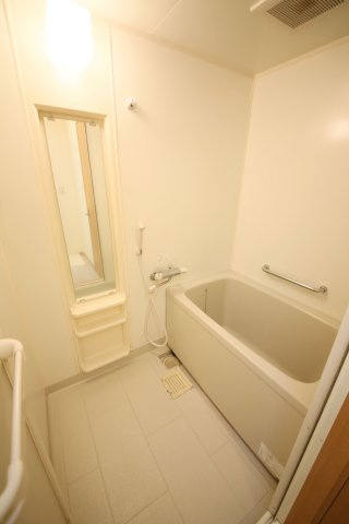 CASA LUMACAの浴室|別部屋同一間取りのお写真となります。
