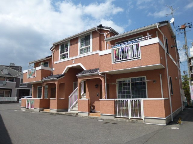 倉敷市老松町３丁目のアパートの外観