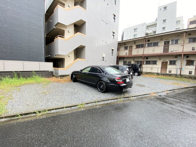 エルヴィータ新松戸の駐車場