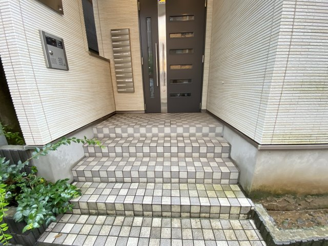 エルヴィータ新松戸のエントランス