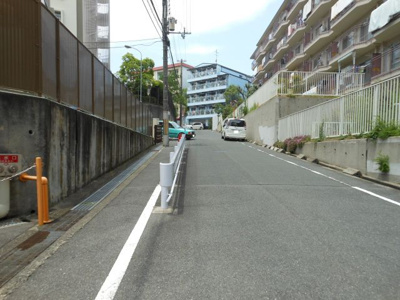 【周辺】 | 関大前スカイハイツC棟 | 前面道路