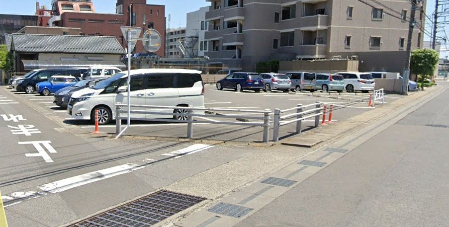 松本城東パーキングの外観
