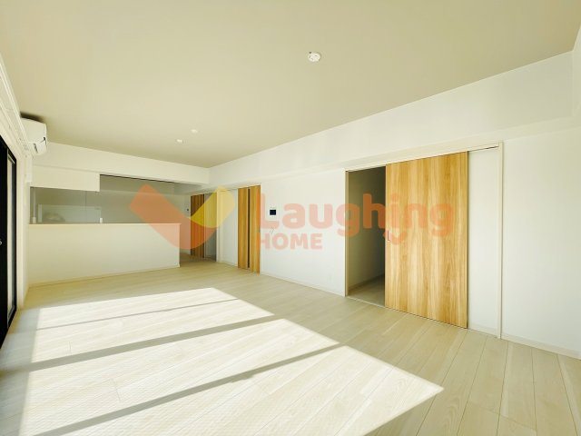 AZUR（アジュール）日吉町の内装|明るい色調の室内です