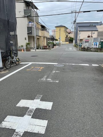 鶴見区今津中４丁目中古戸建の前面道路含む現地写真