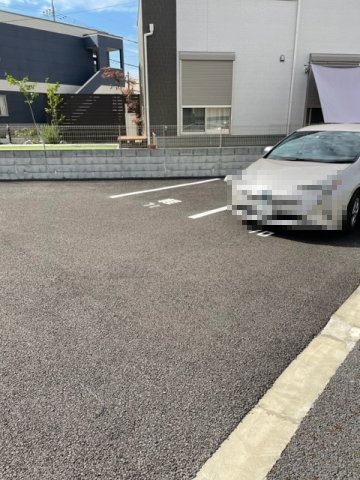 ユーミータウン西側駐車場の間取り