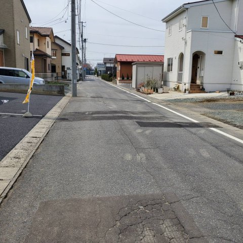 クレイドルガーデン八戸市石堂 第9の前面道路含む現地写真