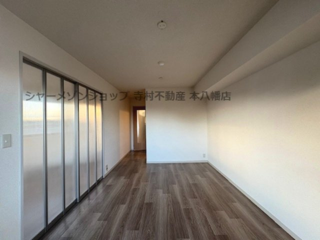 ヴィラージュ市川大町の寝室|洋室6.4帖♪※別部屋の写真です。