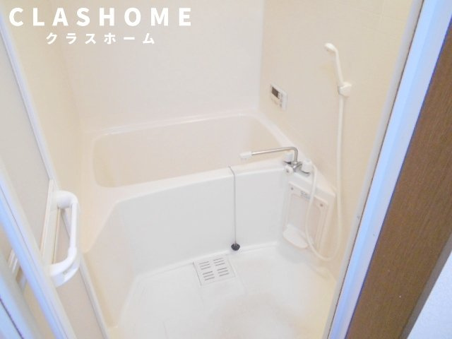 アンプルール リーブル SoleadoⅡの浴室|同物件の別部屋になります。