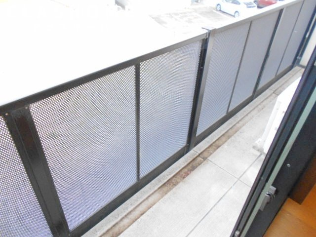 アンプルール リーブル SoleadoⅡのバルコニー|同物件の別部屋になります。