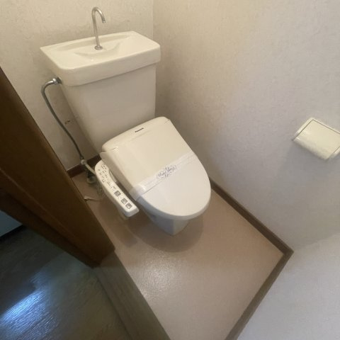 アークのトイレ
