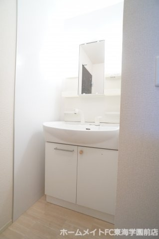 熊本市東区下南部３丁目のアパートの独立洗面台
