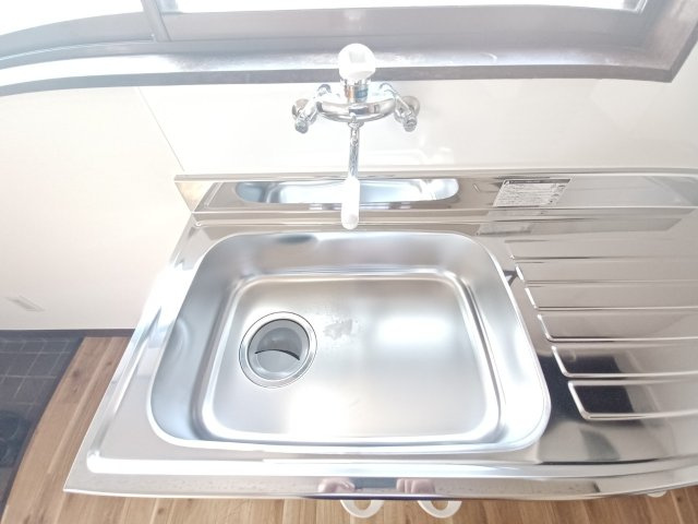 松山町1丁目8-10店舗付住居のキッチン