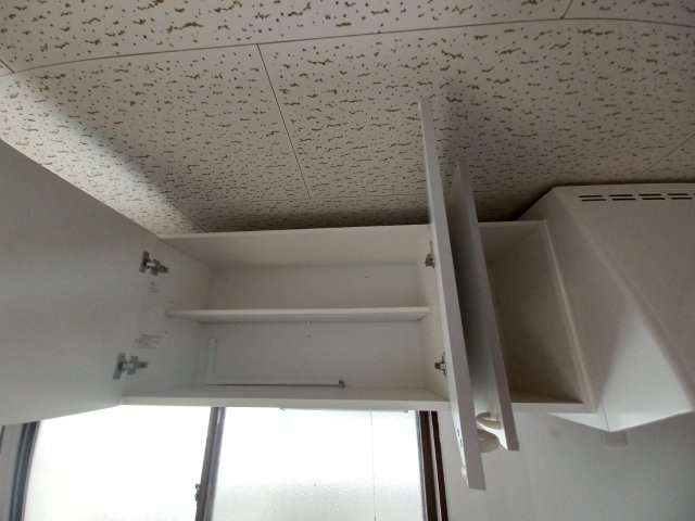 松山町1丁目8-10店舗付住居の収納