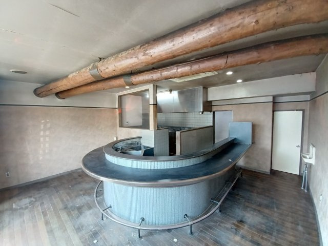 松山町1丁目8-10店舗付住居の内装