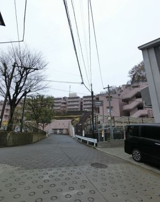 【外観】 | コスモ綱島台3号館 | 総戸数75戸、昭和60年8月築、管理人は日勤勤務につき管理体制良好です♪