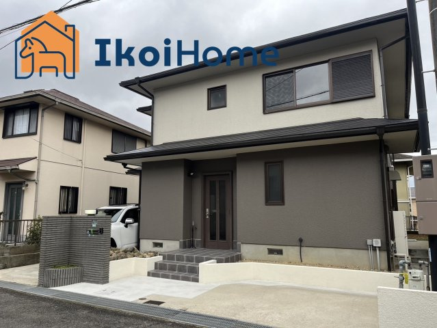 神戸市西区樫野台3丁目　中古戸建　内外リフォーム済みの駐車場|●資料・カタログのご請求無料●現地見学可能●小学校までは徒歩4分、中学校までは徒歩10分程度となっており、通学にも便利な立地となっています。