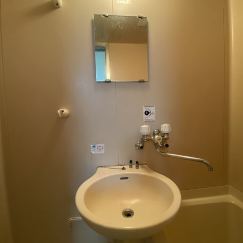 ＦＫマンションの洗面所|脱衣スペースもあります