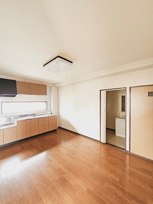 【居間・リビング】 | 安達ビル