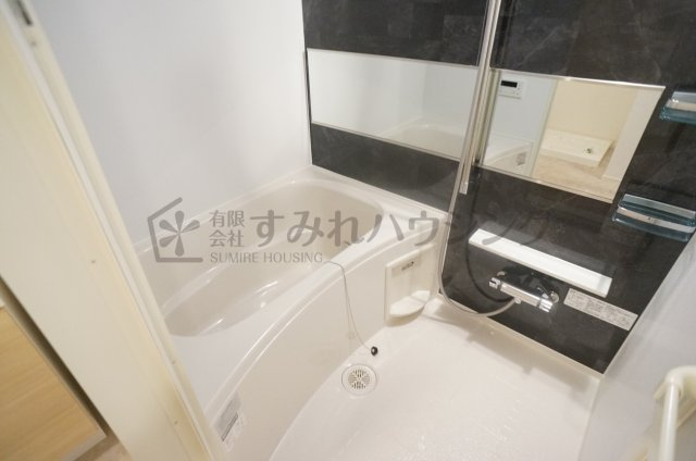 グラシス池尻の浴室