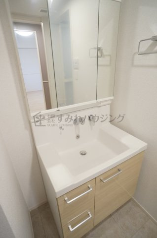 グラシス池尻の洗面所