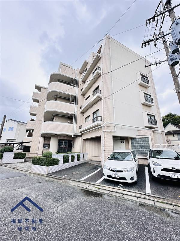 ロワールマンションフィル和白の外観