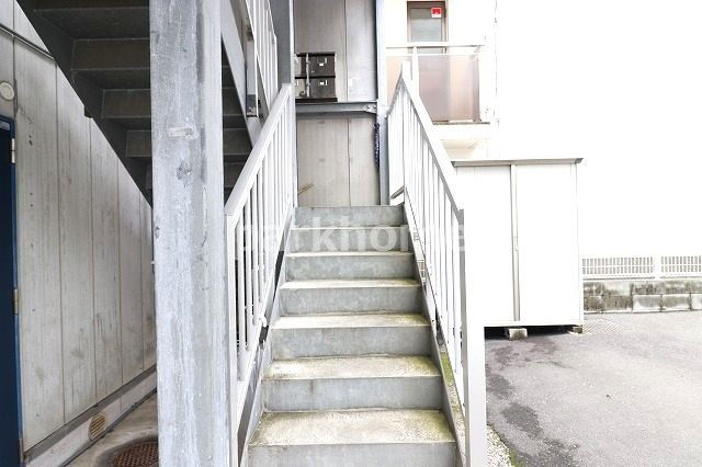 マリーハウスのエントランス|ゆとりのあるエントランスです