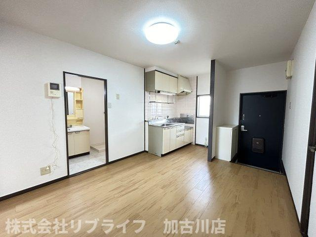 メゾンいなみ野の居間・リビング