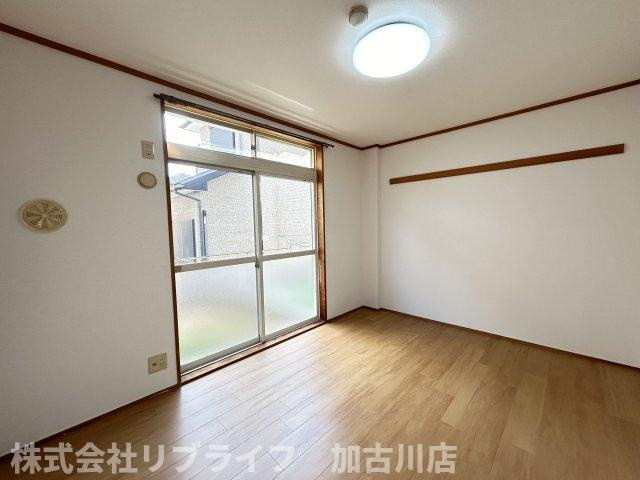 メゾンいなみ野の洋室