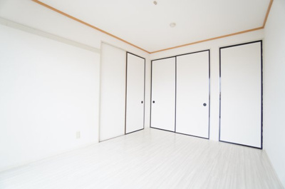 【洋室】 | グランドサン伍番館 | ※同物件・同タイプの写真です。