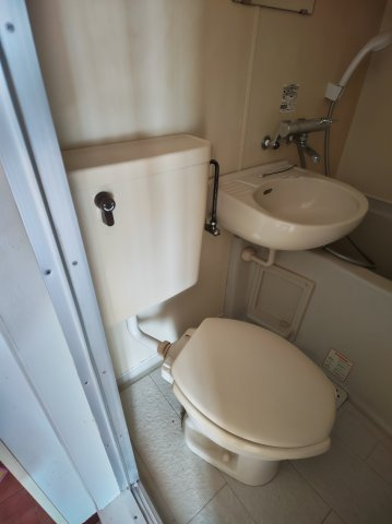 レオパレス寝屋川第5のトイレ|トイレもきれいです