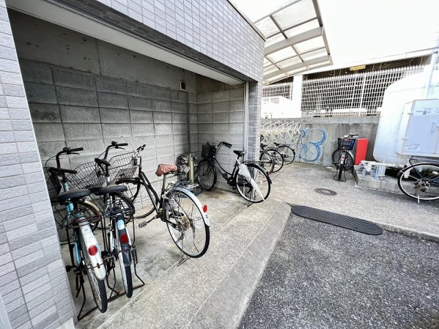 アンプルールフェールKYuのその他共用部分|駐輪場