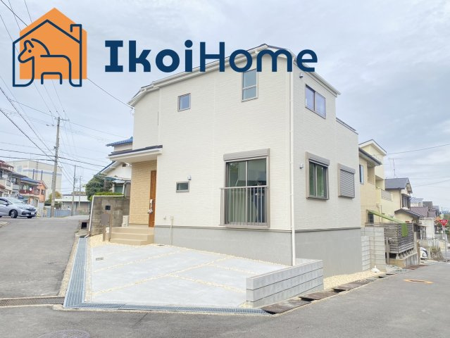 明石市魚住町清水18期　新築戸建の外観|●資料・カタログのご請求無料●バス停まで徒歩10分と通勤にも便利。角地でお車を2台駐車できます。