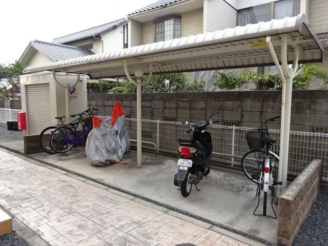 イーストリッチＢのその他共用部分|自転車置き場