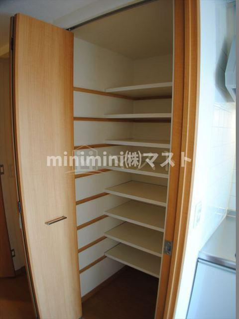 クリーデンス福島の玄関