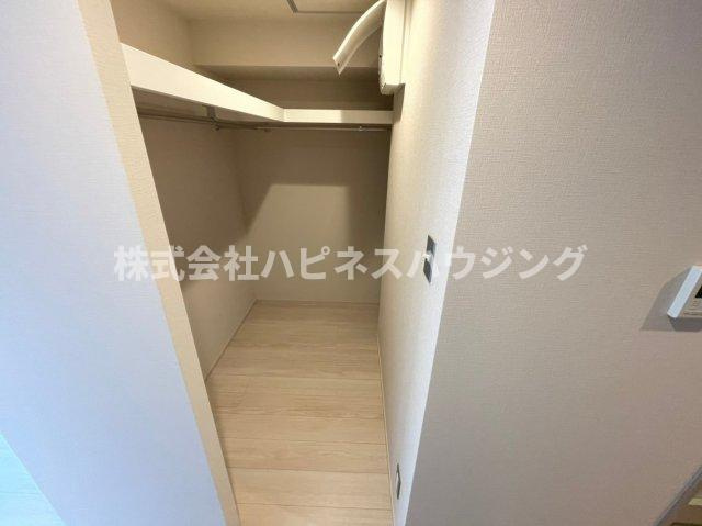 ART APARTMENT IN Ootaka-no-Moriの内装