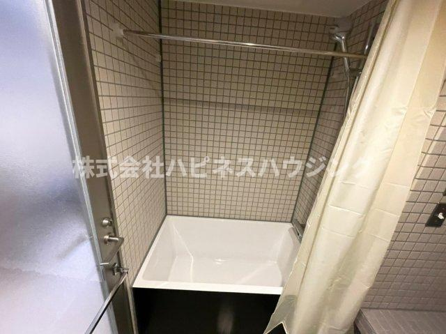 ART APARTMENT IN Ootaka-no-Moriの浴室