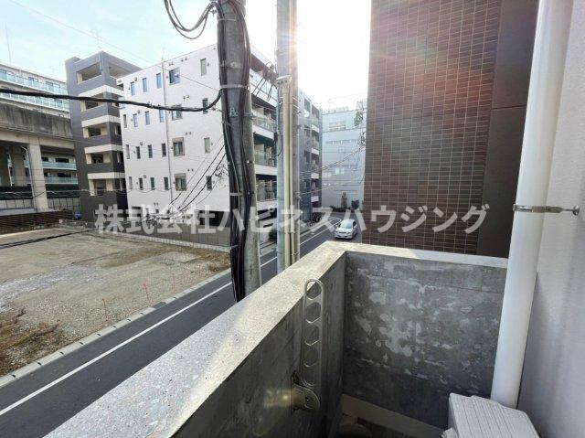 ART APARTMENT IN Ootaka-no-Moriの駐車場