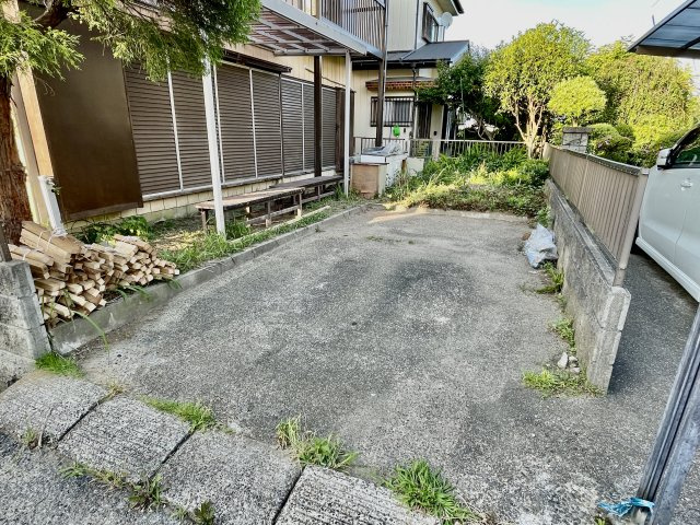 スイートオリーブハウスの駐車場