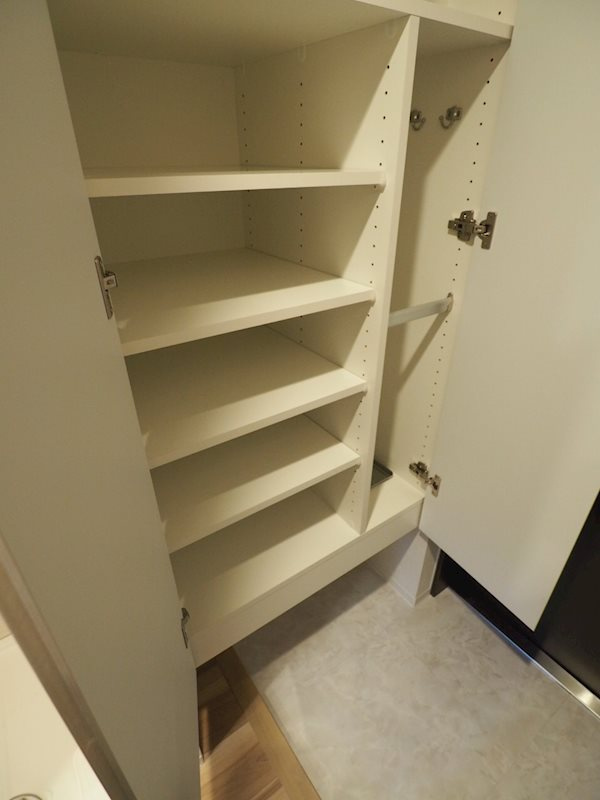 ONE ROOF RESIDENCE上野御徒町の玄関