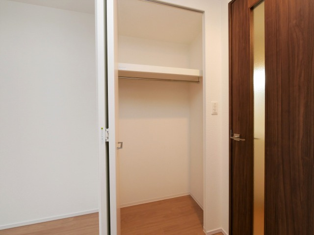 大阪市西区川口３丁目の賃貸マンションの収納