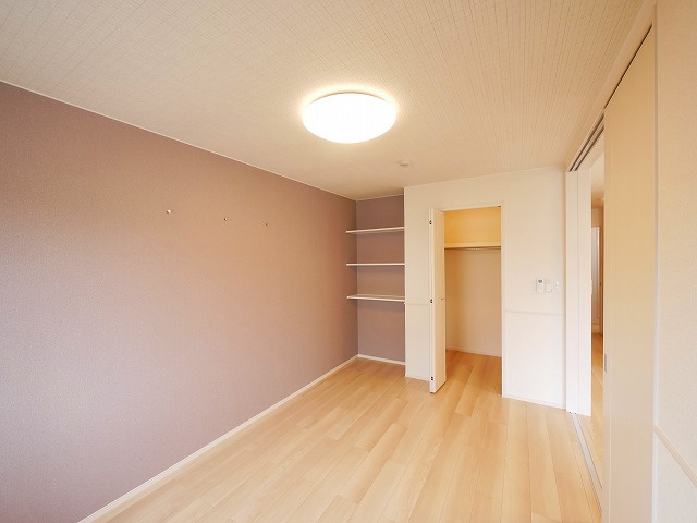 グリーンハイツ加茂Ⅰの寝室|使い勝手のいい寝室です