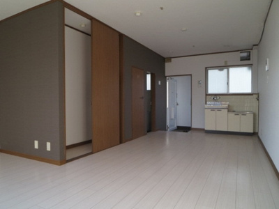 【居間・リビング】 | グランキューブ青山町 | ゆったりとした居間です
