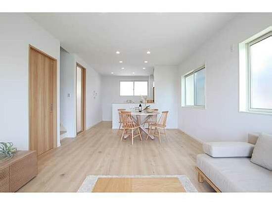 【居間・リビング】