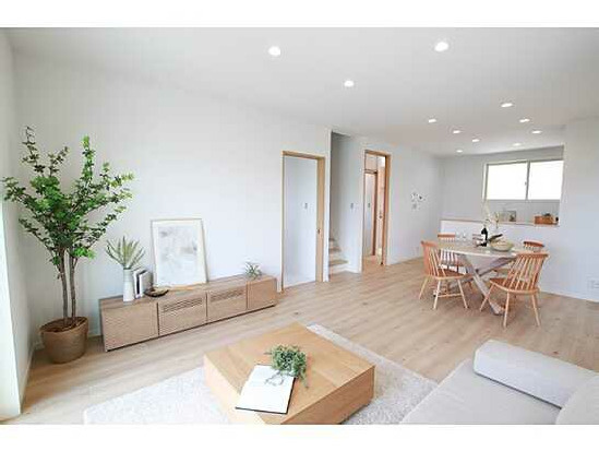 【居間・リビング】