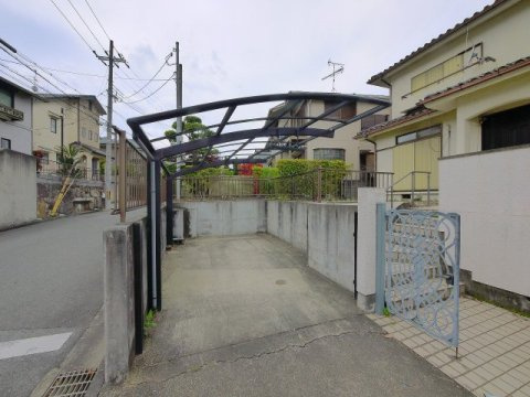 兜台７丁目戸建の駐車場