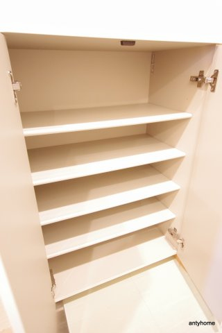 S-FORT江坂LIBERTS 仲介手数料無料の収納
