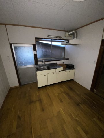 下小鯖　中古住宅のキッチン