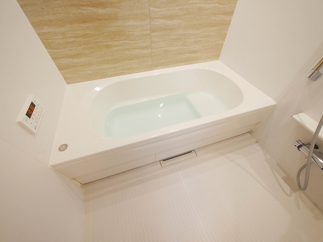 グリーンハイツ加茂Ⅰの浴室|落ち着いた空間のお風呂です