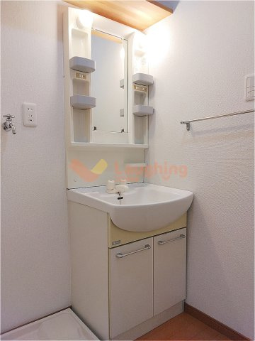 A･Y･J天神Ⅱの洗面所|スペースが確保できる洗面所です